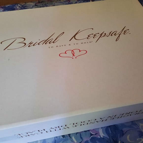 Fit and Flare Ivory Wedding Dress - Picture 5 of 8